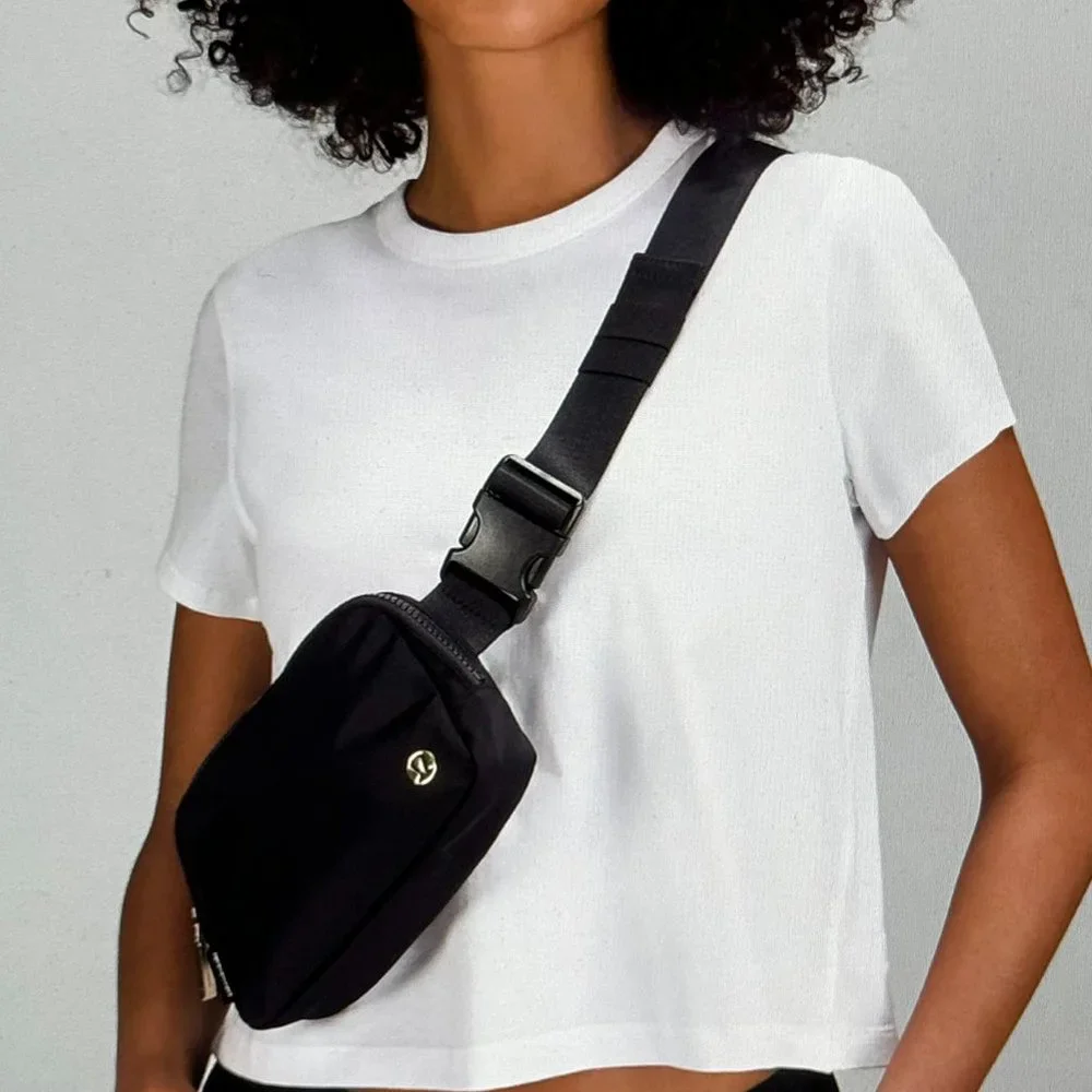 NEW WITH TAGS - Lululemon Everywhere Belt Bag Black w/ Gold Hardware - Picture 2 of 5